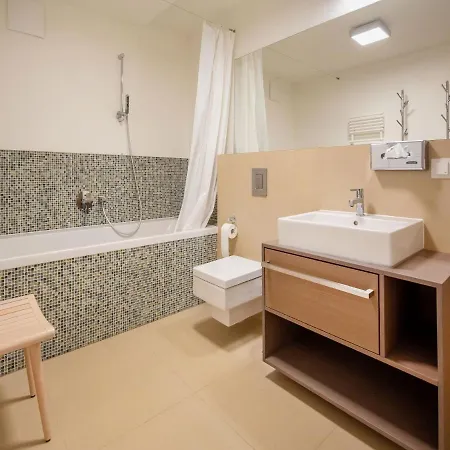 Duenenresidenz Prora - Mit Meerblick, 2 Schlafzimmern, Balkon Und Sauna Np-103